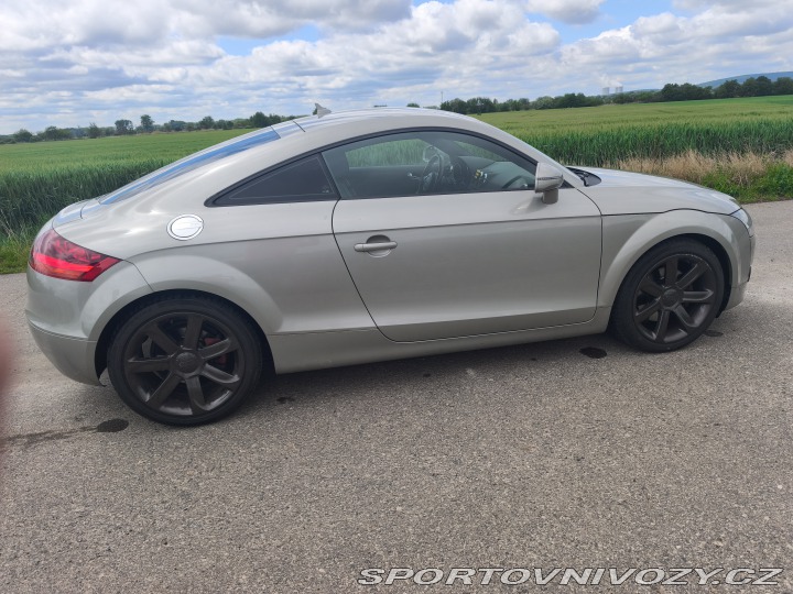 Audi TT 8J 2009