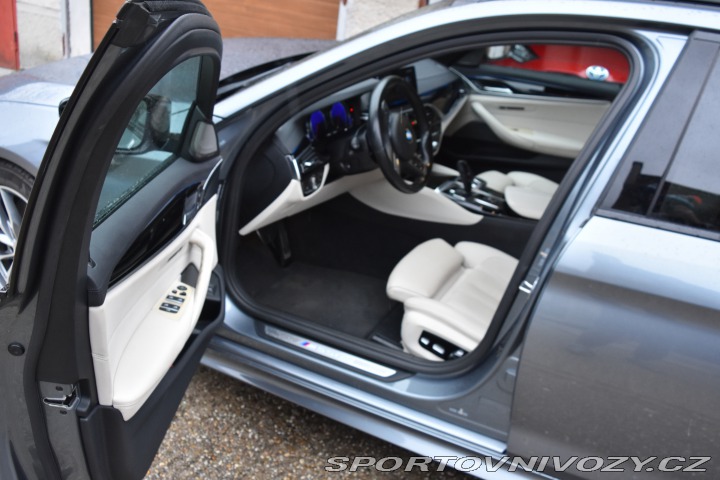 BMW 5 M550dX 2018