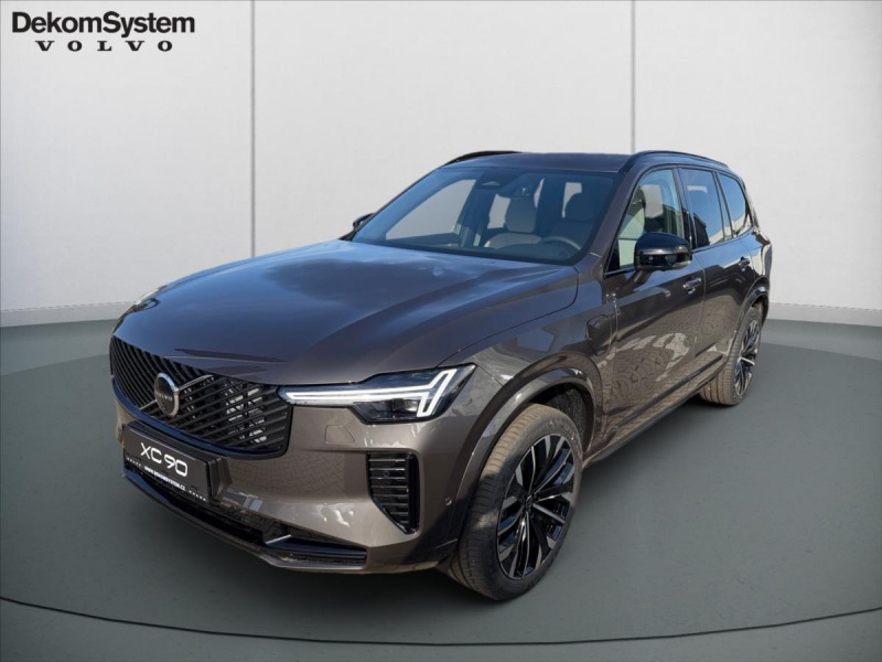 Volvo Ostatní modely XC90 2,0 XC90 T8 Plus Dark 23