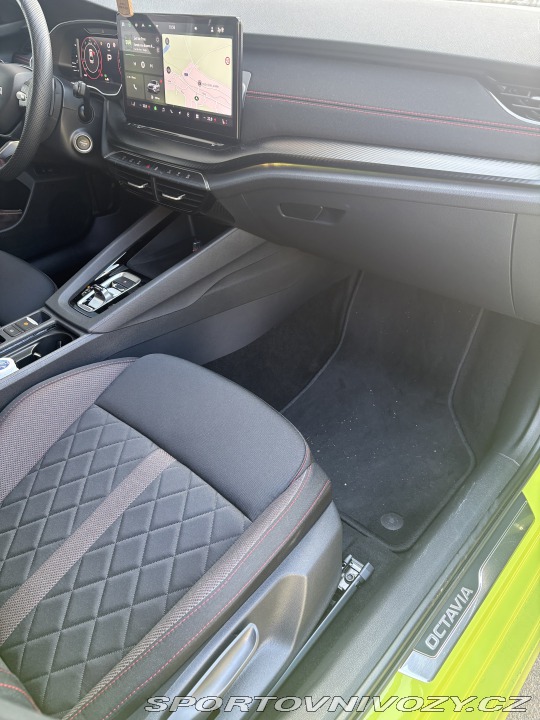 Škoda Octavia RS 2025