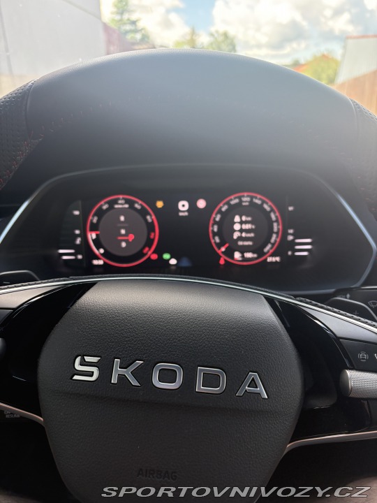 Škoda Octavia RS 2025
