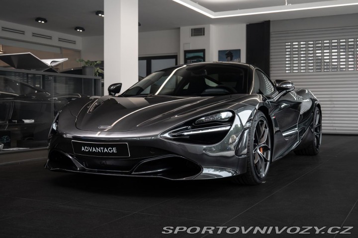 McLaren 720S 2022