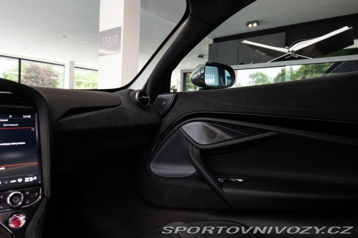 McLaren 720S 2022