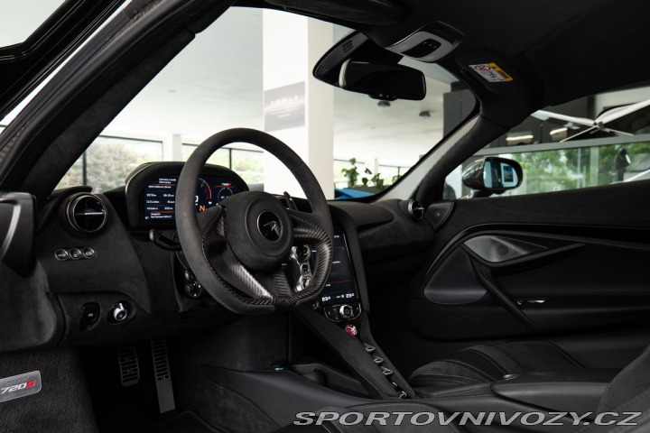 McLaren 720S 2022