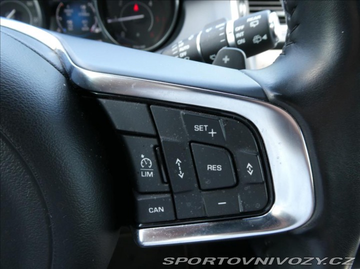 Jaguar E-Pace 2,0 R-Dynamic First EDT,1 2018