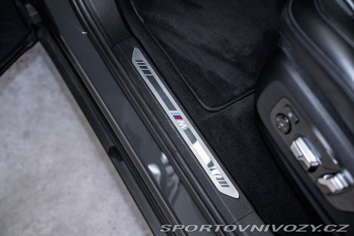BMW XM Individual Masáže B&W 2023