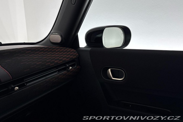 Mini Cooper 3dvéř. John Cooper Works 2025
