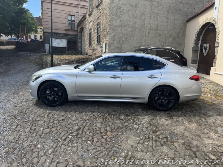Infiniti Ostatní modely Sedan M 37 Sport 2012