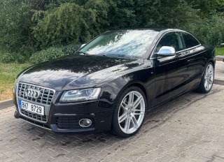 Audi S5 