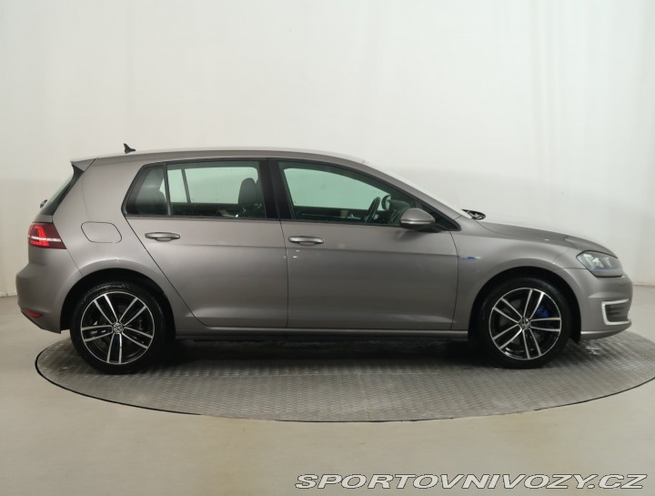 Volkswagen Golf GTE 2015