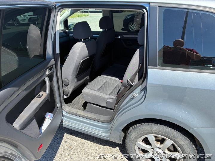 Volkswagen Ostatní modely Touran 2,0 TDI 103kw DSG rv.20 2010