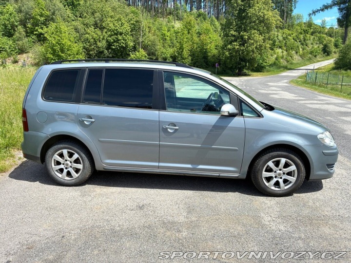 Volkswagen Ostatní modely Touran 2,0 TDI 103kw DSG rv.20 2010