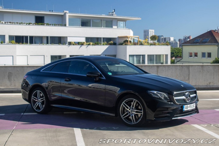 Mercedes-Benz E Kupé 450 4matic A/T 2020