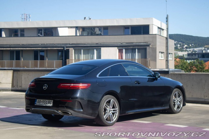 Mercedes-Benz E Kupé 450 4matic A/T 2020