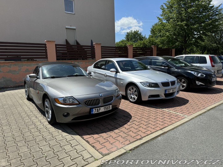 BMW 3 E90 330xi 2008