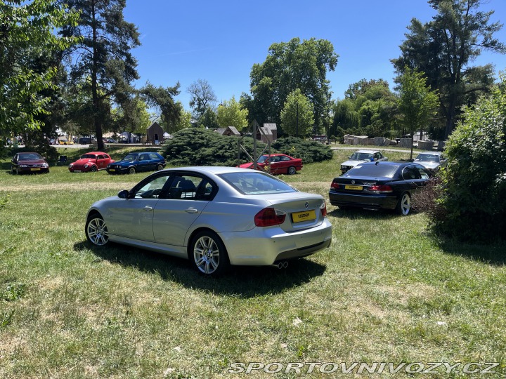 BMW 3 E90 330xi 2008