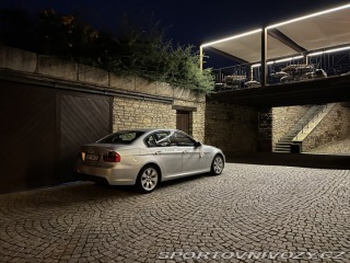 BMW 3 E90 330xi 2008