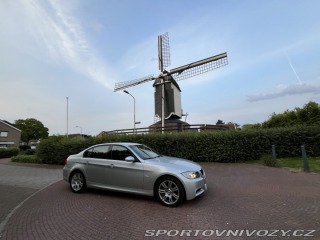 BMW 3 E90 330xi 2008