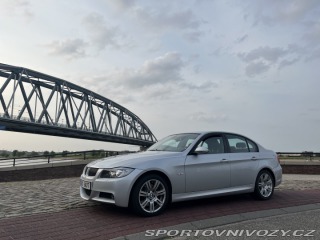 BMW 3 E90 330xi 2008