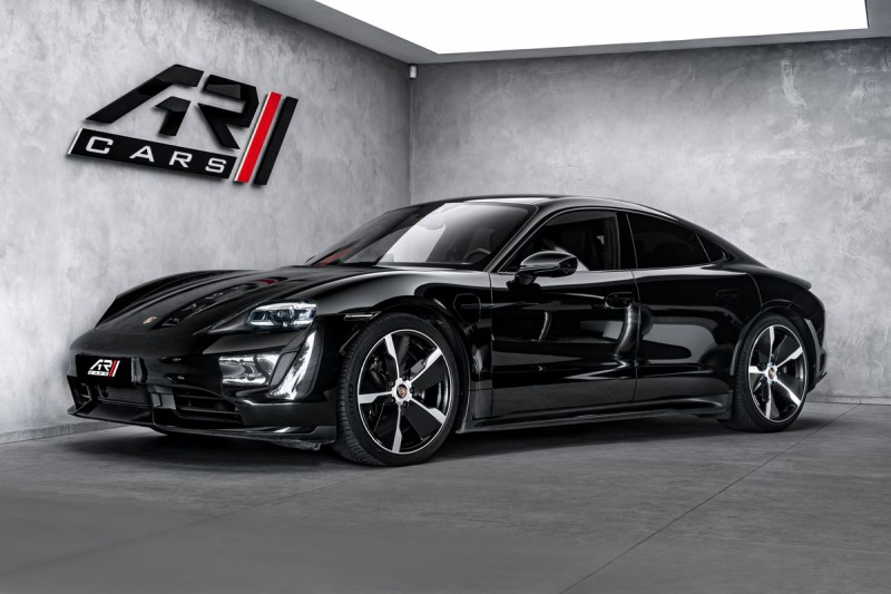 Porsche Taycan Turbo S Keramiky Pano 360