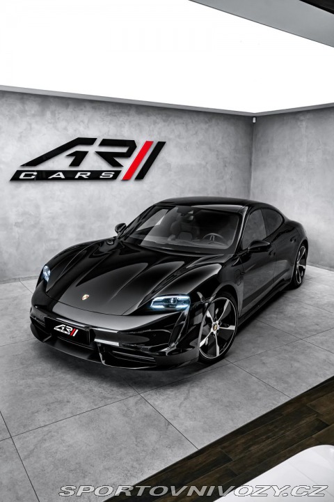 Porsche Taycan Turbo S Keramiky Pano 360 2020