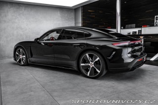 Porsche Taycan Turbo S Keramiky Pano 360 2020