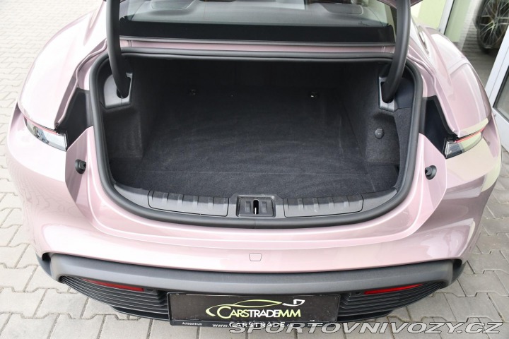 Porsche Taycan PERFORMANCE PLUS 2024