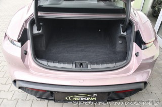Porsche Taycan PERFORMANCE PLUS 2024
