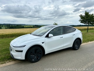 Tesla Model Y Long Range Dual Motor