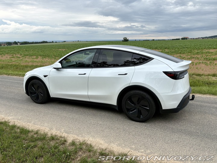 Tesla Model Y Long Range Dual Motor 2025
