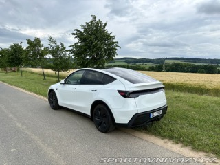 Tesla Model Y Long Range Dual Motor 2025