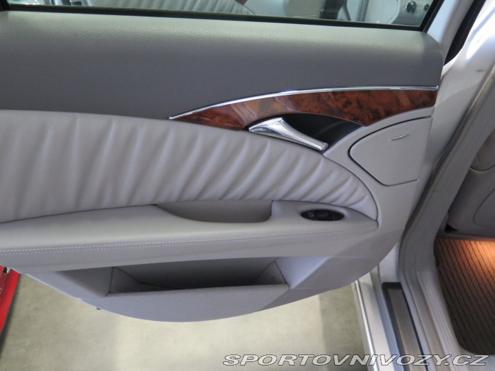 Mercedes-Benz E E320,LPG,tažné,klima,kůže 2004