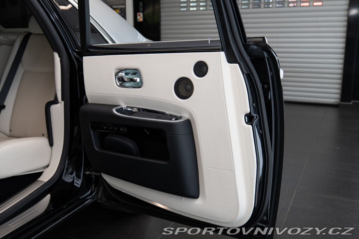 Rolls Royce Ghost Family 360/Pano/Masážní s 2016