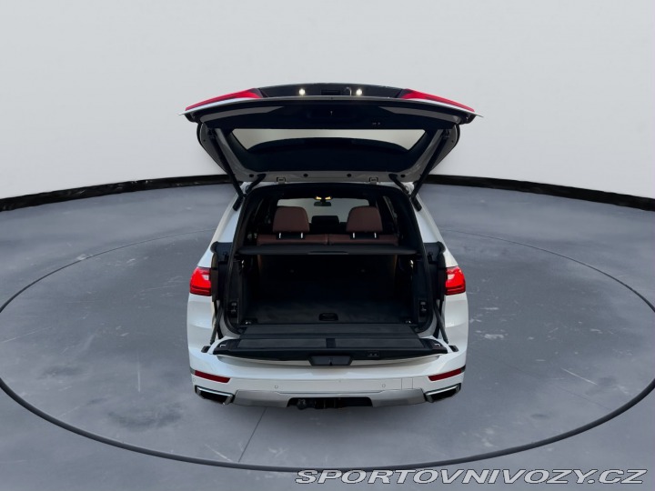 BMW X7 60i 2019
