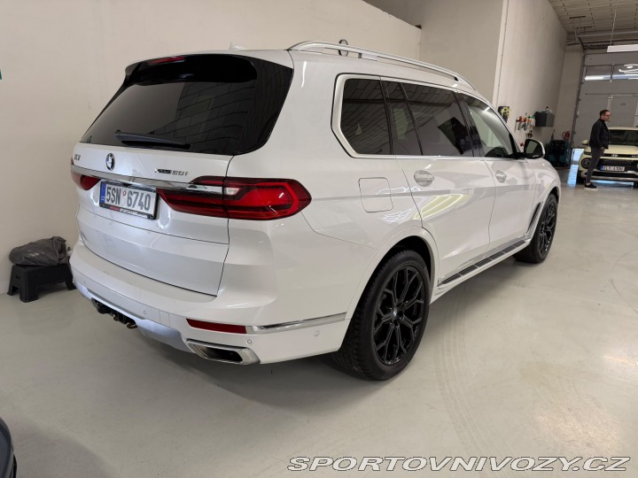 BMW X7 60i 2019