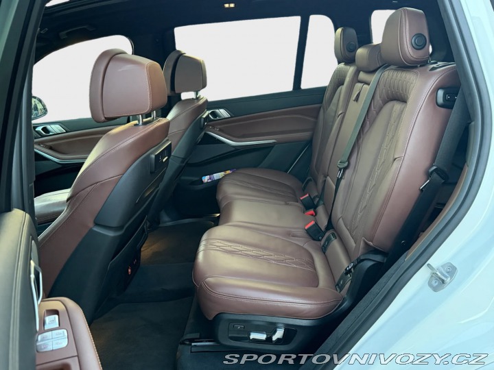 BMW X7 60i 2019