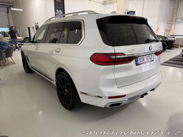 BMW X7 60i 2019