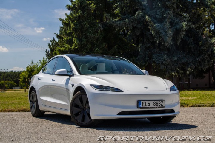 Tesla Model 3 2024
