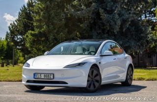 Tesla Model 3 2024