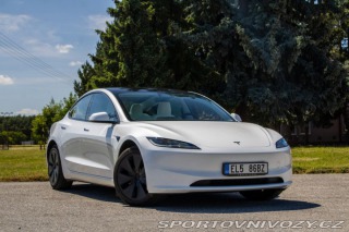 Tesla Model 3 2024