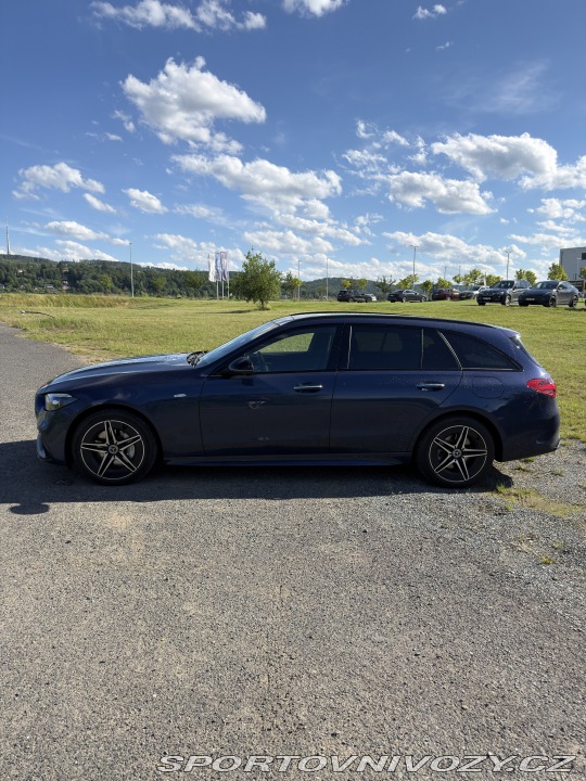 Mercedes-Benz C 300de, záruka, masáže 2025