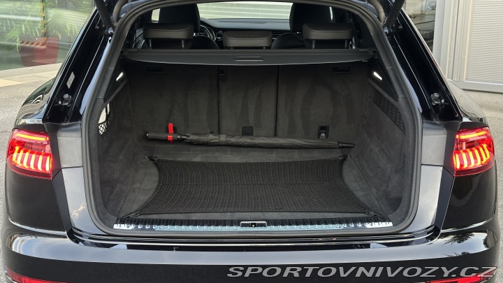 Audi SQ8  2020