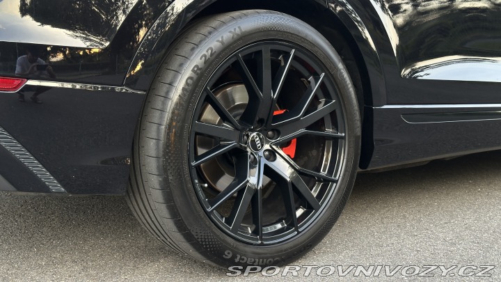 Audi SQ8  2020