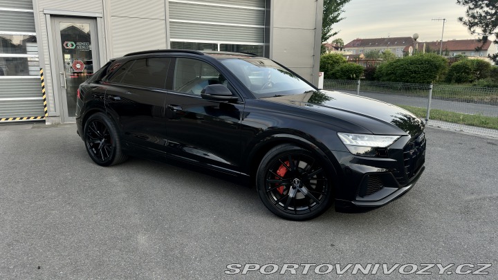 Audi SQ8  2020