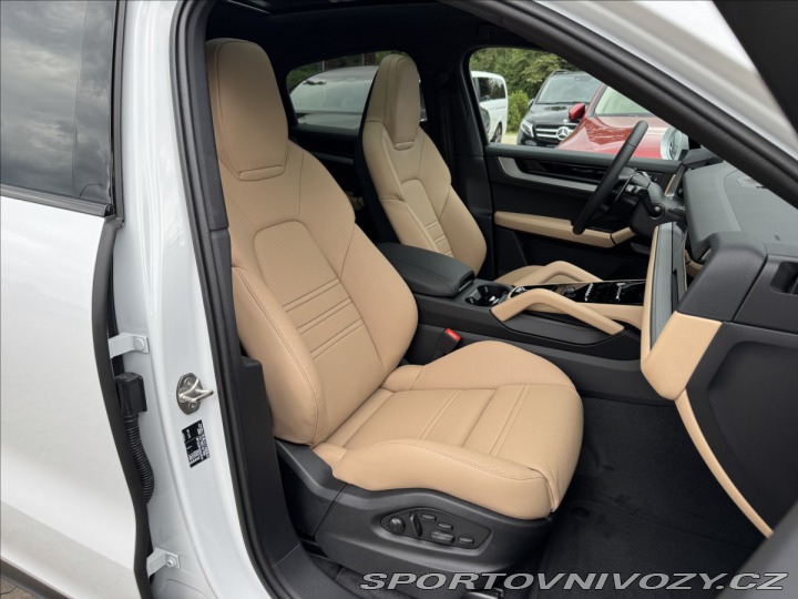 Porsche Cayenne Coupe Sport Chrono Vzduc 2025