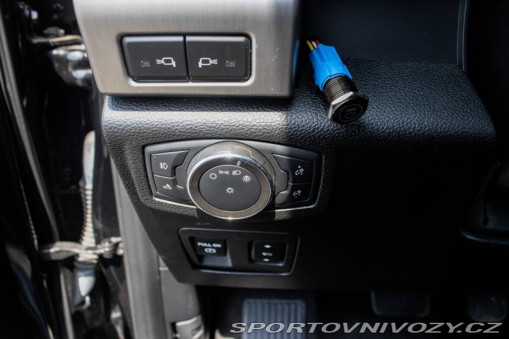 Ford Ostatní modely F-150 Platinum 5.0 V8 4x4 A/T, 2020