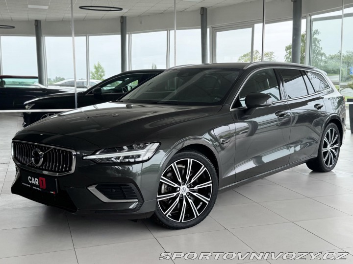 Volvo V60 T6 AWD*257kW*REZERVACE! 2022