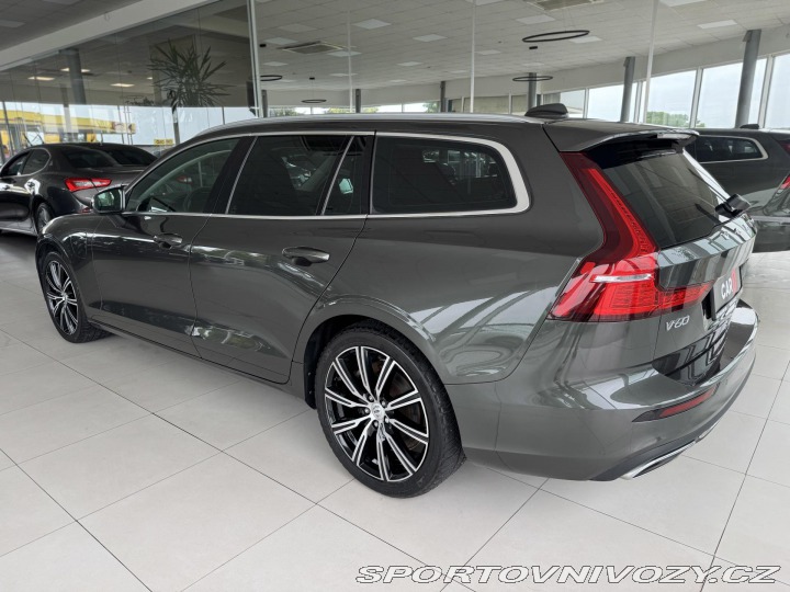 Volvo V60 T6 AWD*257kW*Recharge*Ins 2022