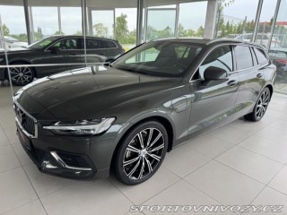Volvo V60 T6 AWD*257kW*Recharge*Ins 2022