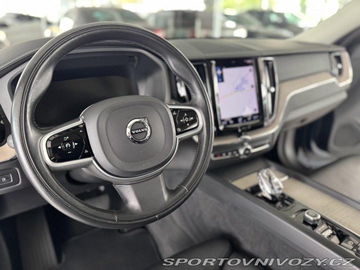 Volvo Ostatní modely XC60 T8 AWD*Recharge*Inscript* 2021